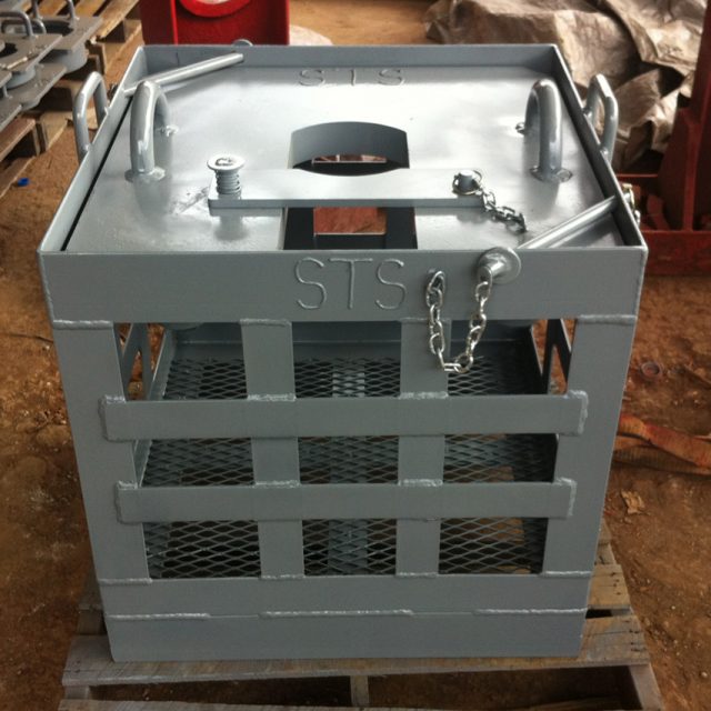 PDC Bit Breaker
